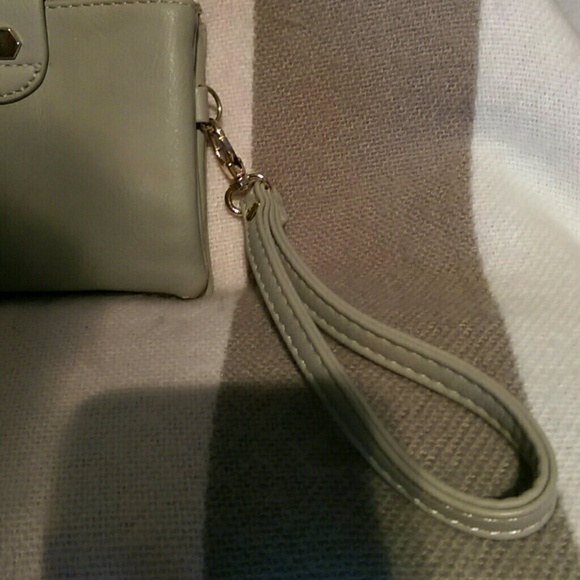 Olivia Miller Wristlet - Picture 7 of 8